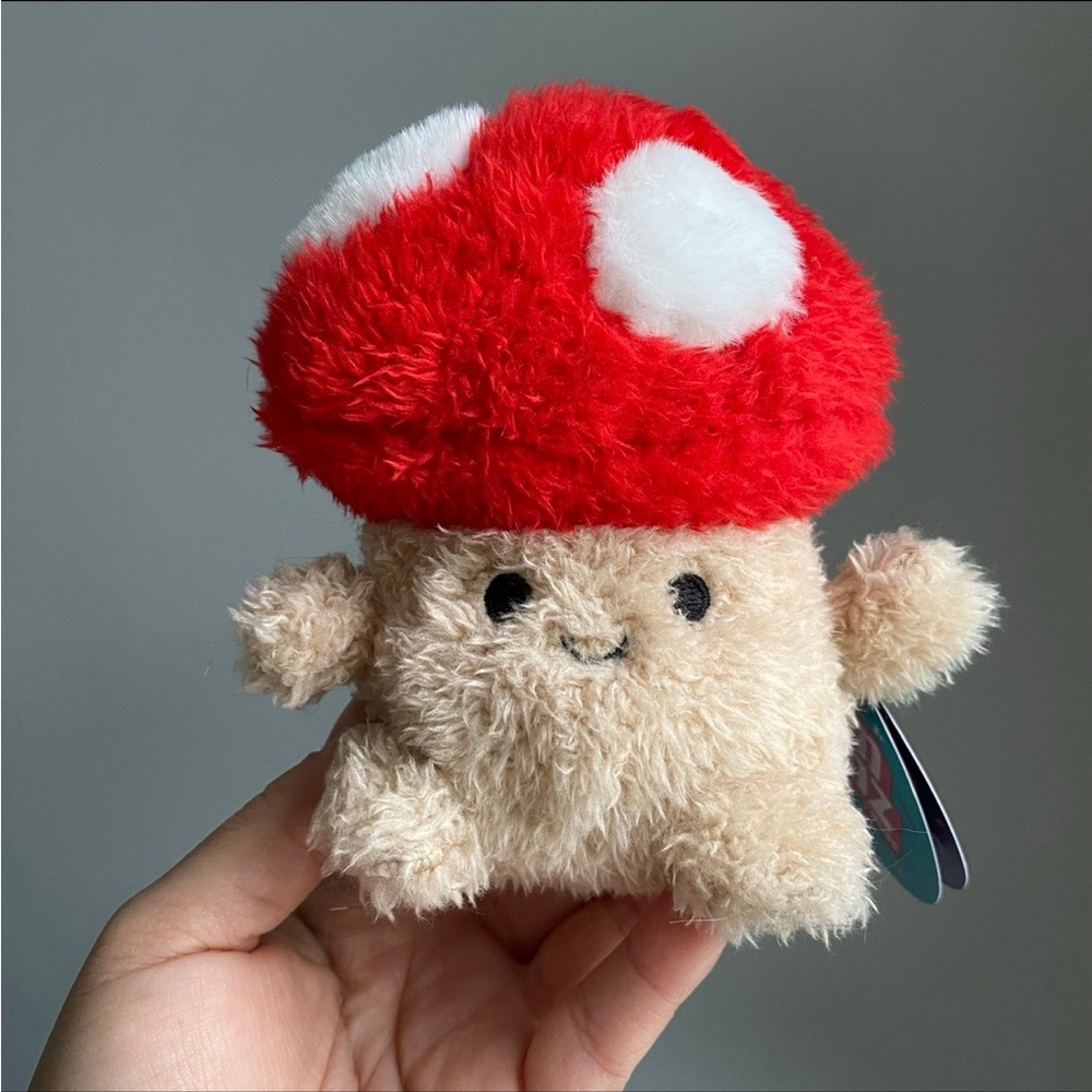 Stan the Red Mushroom 4.5” RootBumz BumBumz
